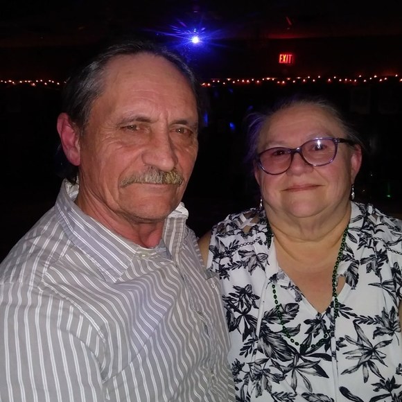 Meet your Posher, Debbie - Picture 1 of 1